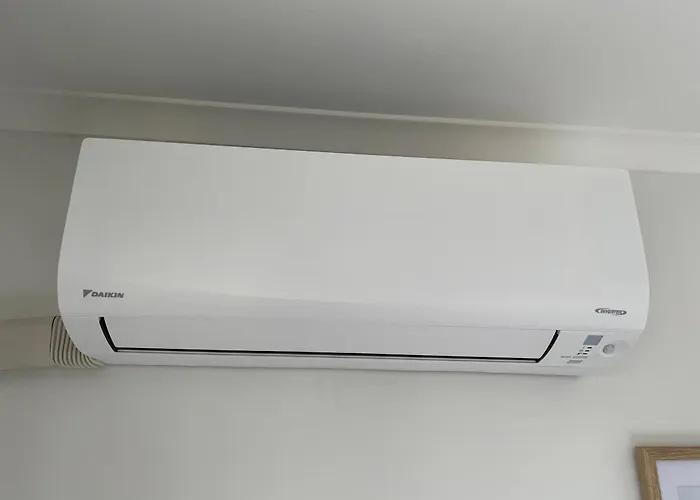 Cozy Studio With Heat Pump & Parking Near Hospital